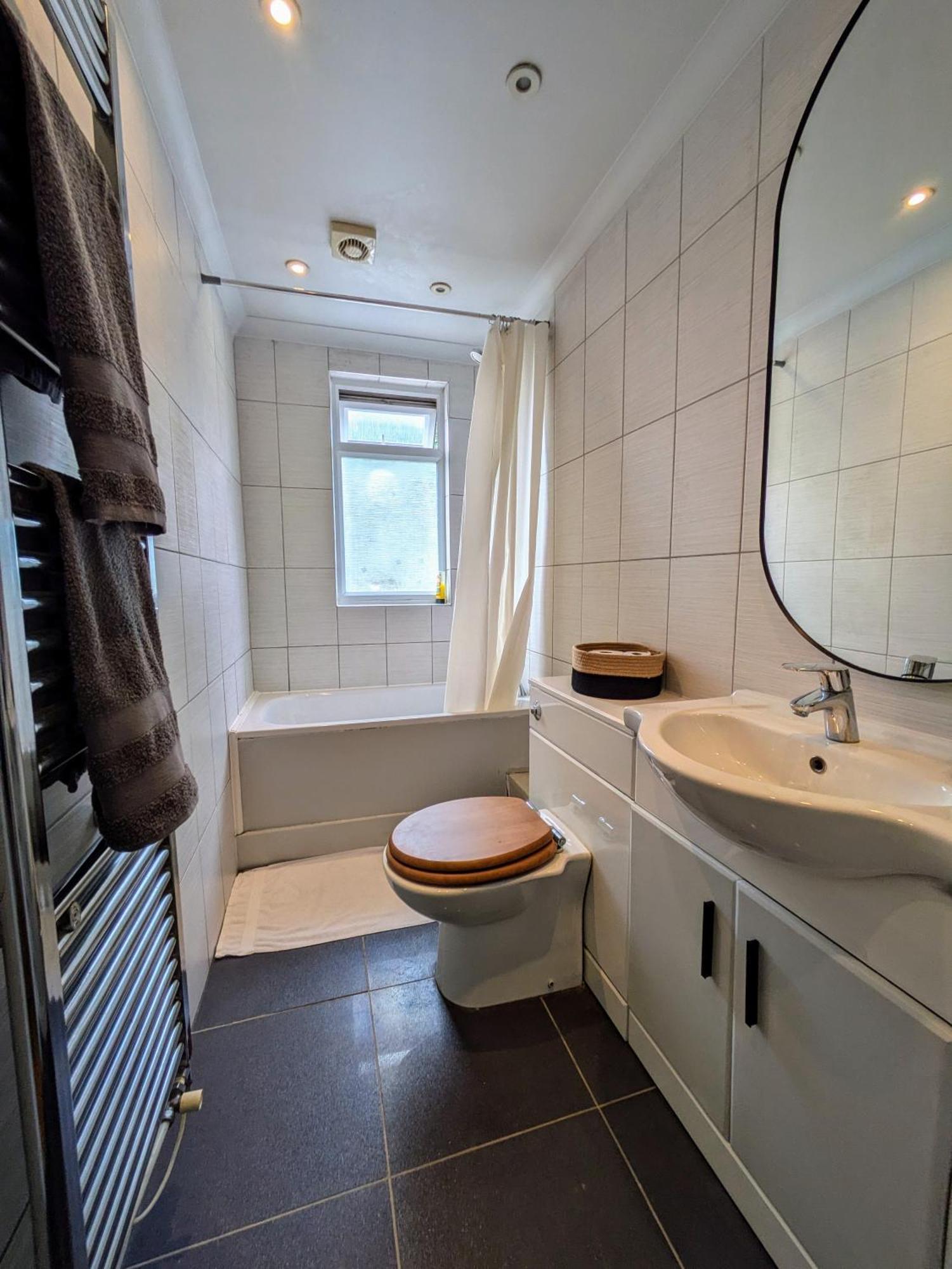 Charming Bright 2-Bed Heritage Flat, Battersea Park, London Appartement *