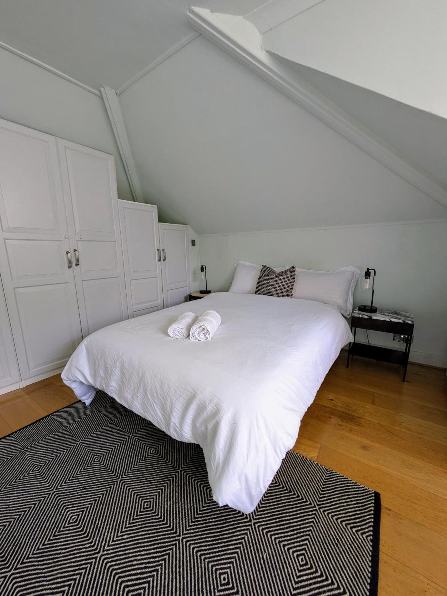 Charming Bright 2-Bed Heritage Flat, Battersea Park, London Appartement *
