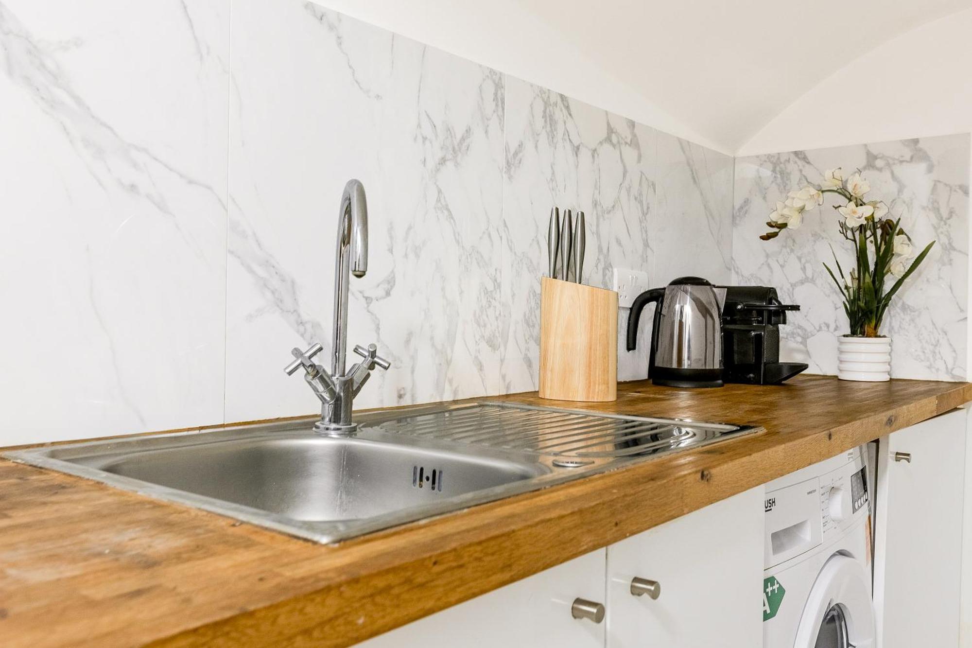 Beautifully Refurbished Studio, Location Appartement Londres