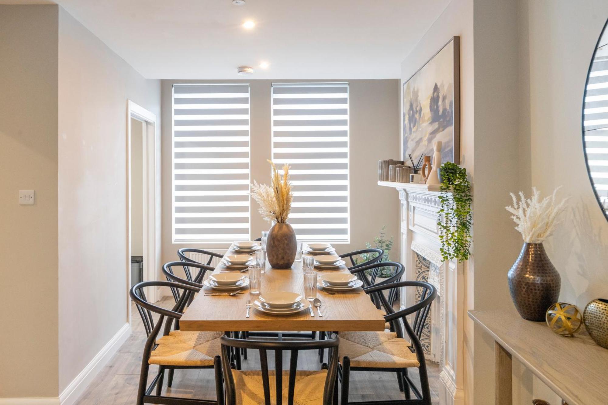 Earthy Elegance Stylish 4br For Urban Escapes Apartment London