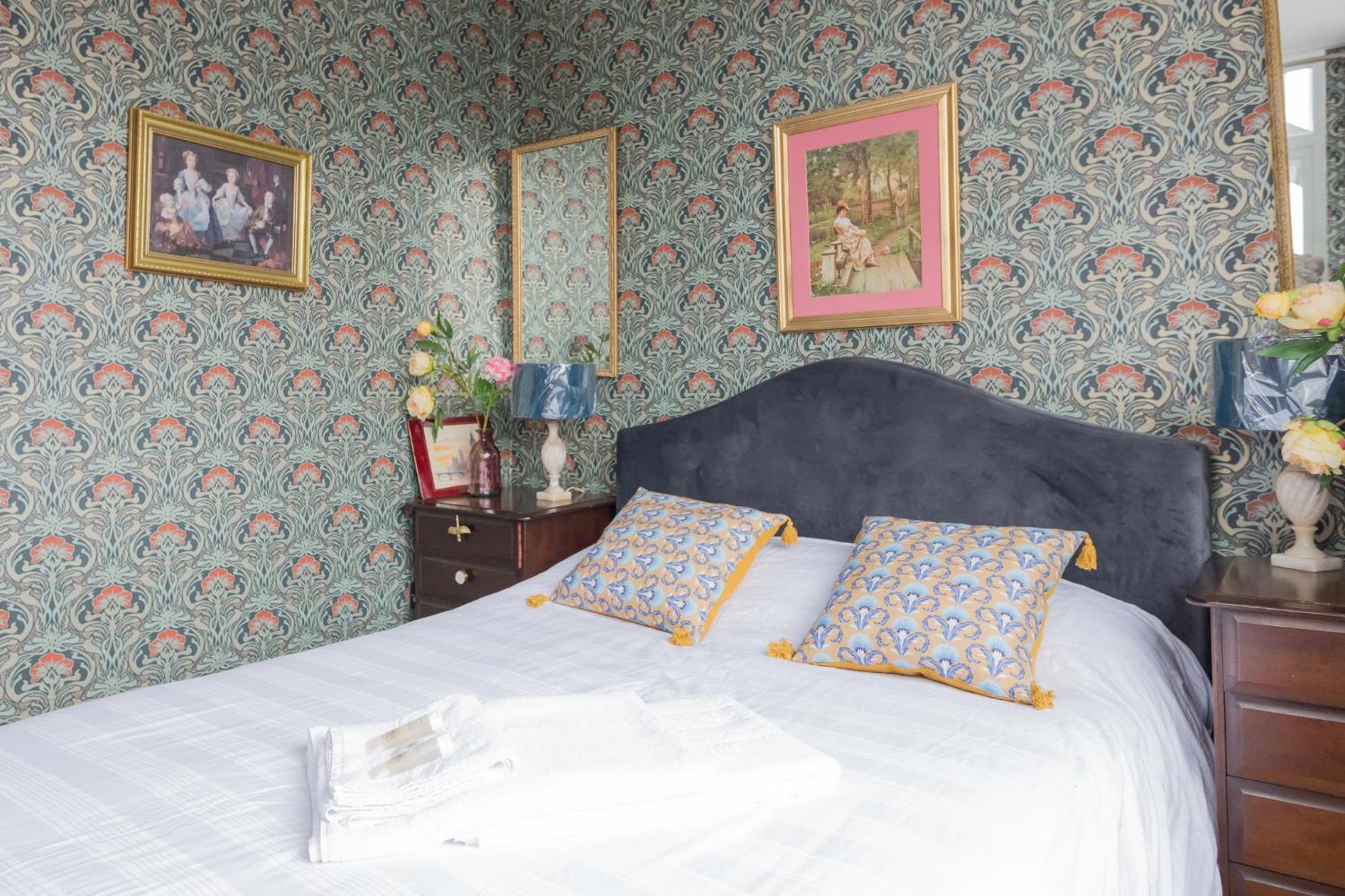 Flat In Apartment London