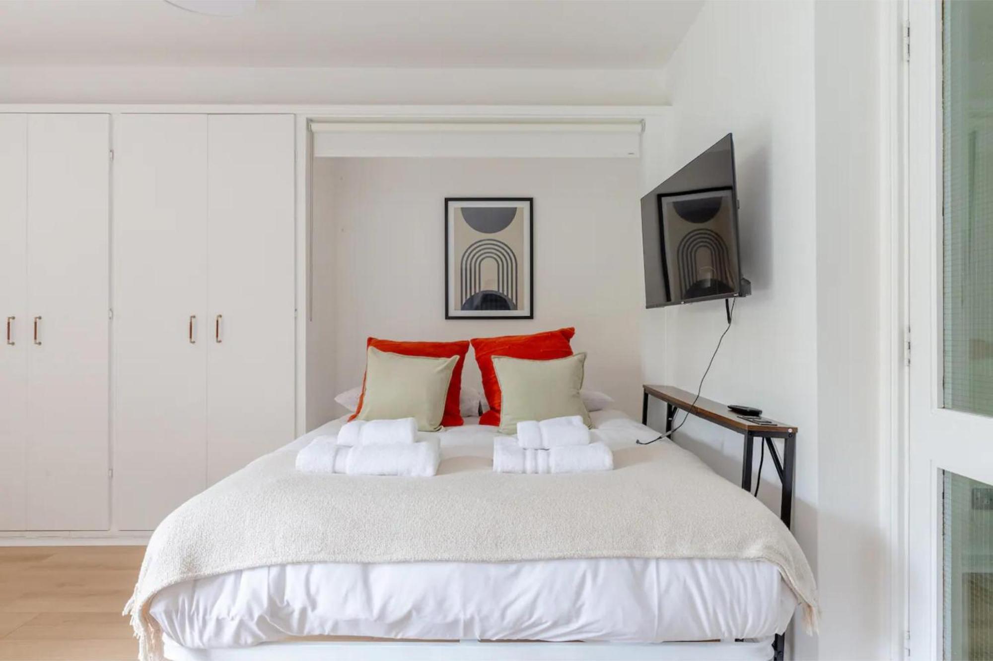 Refurbished Kensington With Balcony Near Tube Lägenhet