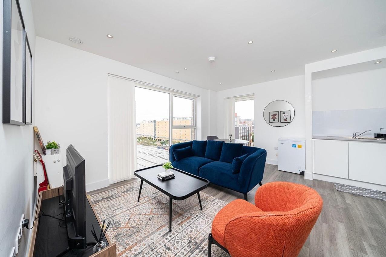 Deluxe Double Bed In Shared Near Canary Wharf, Airport & O2 Arena With Thames View Lägenhet
