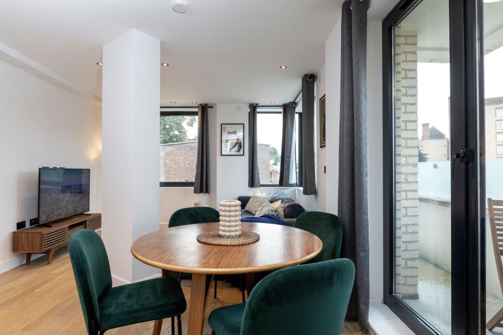 Modern Flat With Private Balcony Lift Access Apartment