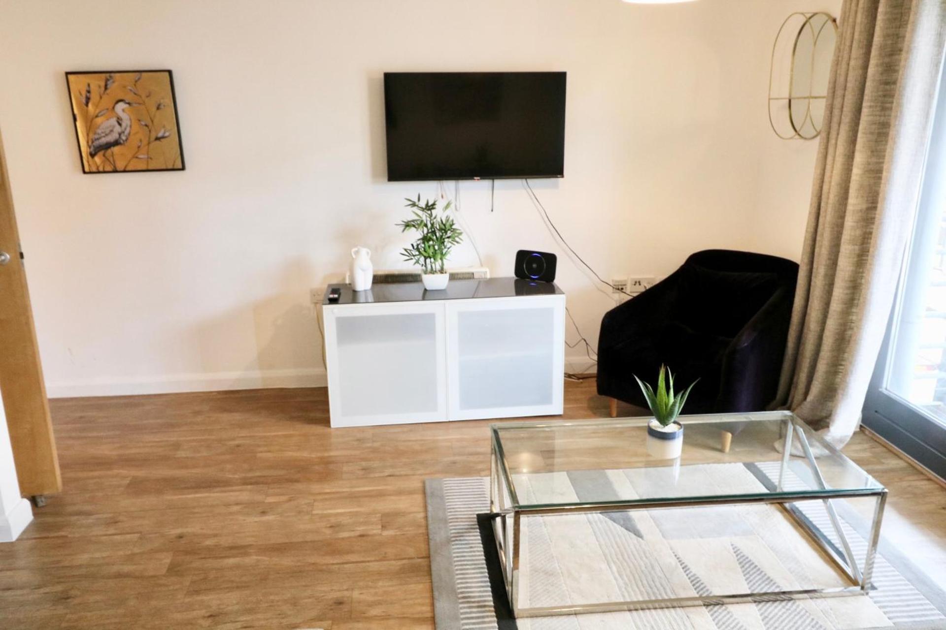 Lejlighed Modern 2 Bed Close To Station London