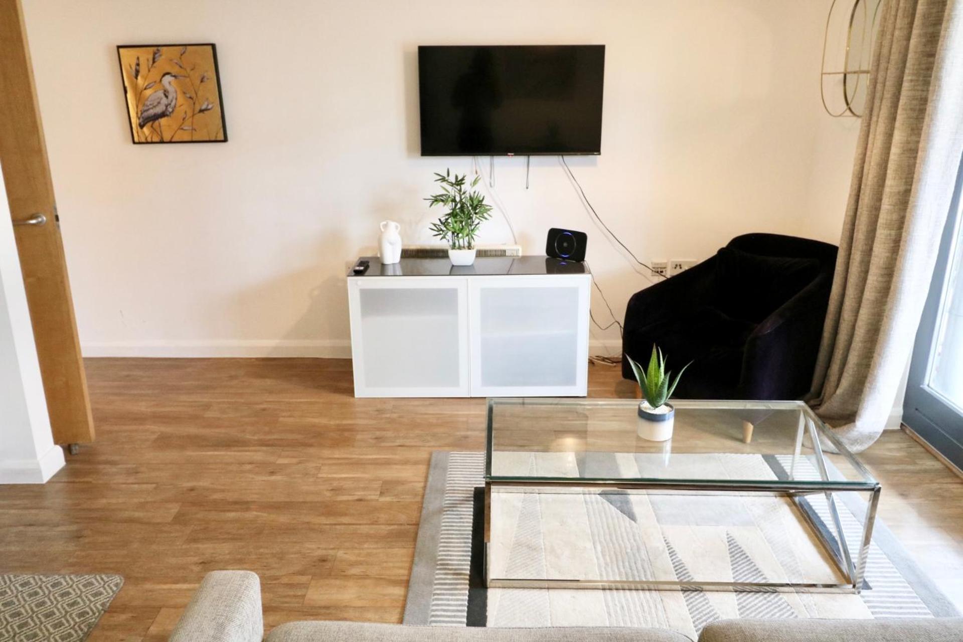 Modern 2 Bed Close To Station Lejlighed