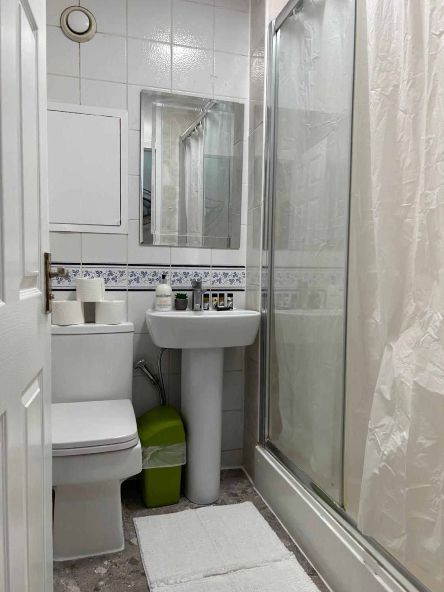 Lejlighed Posh 2 Bedroom Living Kitchen 2 Bathroom *