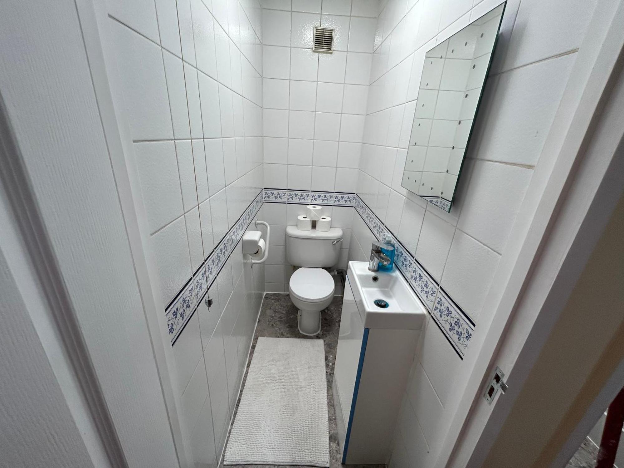 Posh 2 Bedroom Living Kitchen 2 Bathroom *