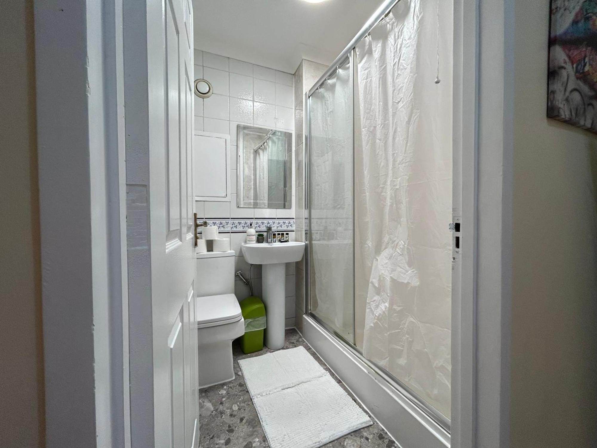 Lejlighed Posh 2 Bedroom Living Kitchen 2 Bathroom *
