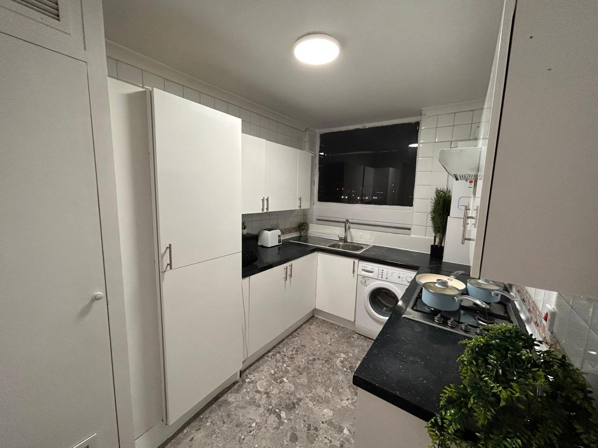 Posh 2 Bedroom Living Kitchen 2 Bathroom Lejlighed London