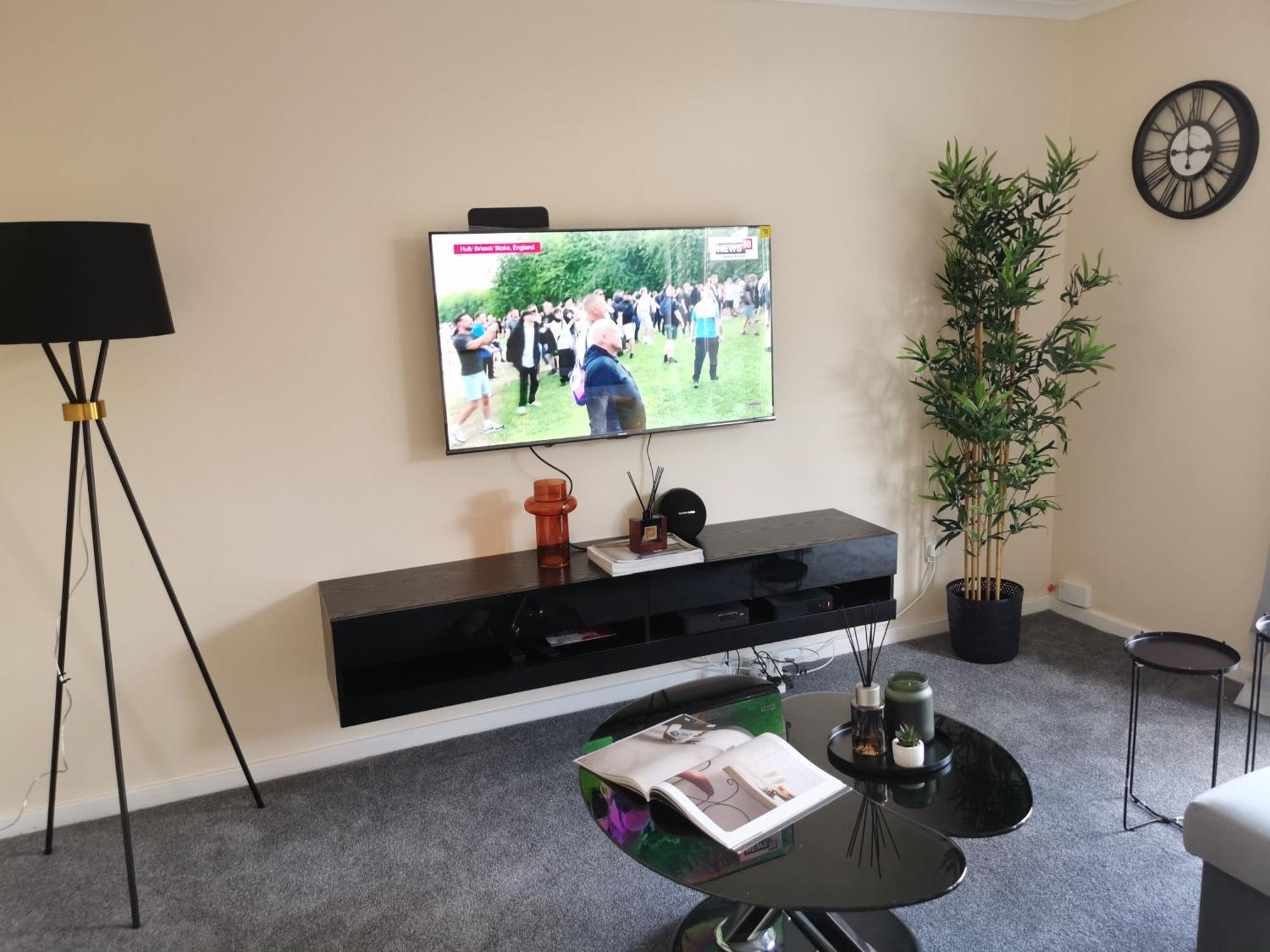 Feriehus Charming House With 3 Bedrooms Near O2arena London
