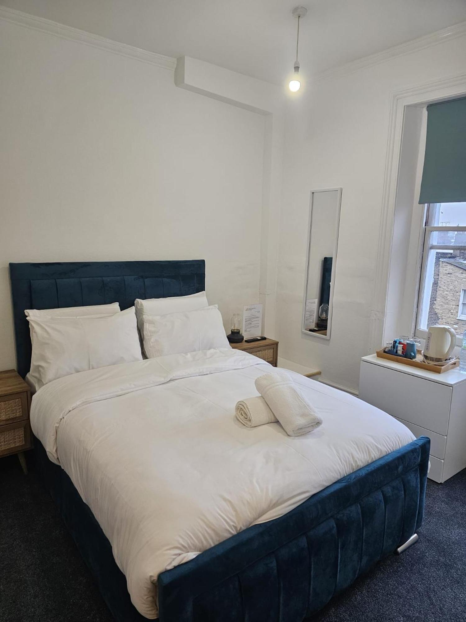 Knightsbridge Apartment