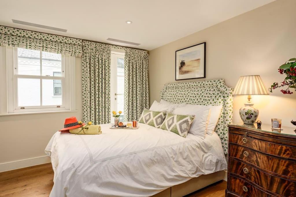 Hébergement de vacances Stunning Notting Hill 3 Bed With Air Con *
