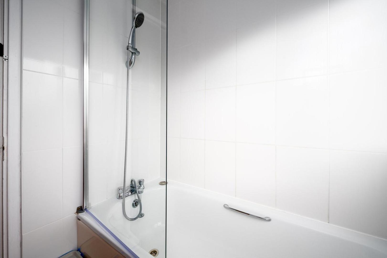 Semesterbostad Guestready - Tranquil Retreat Near The Royal Docks *