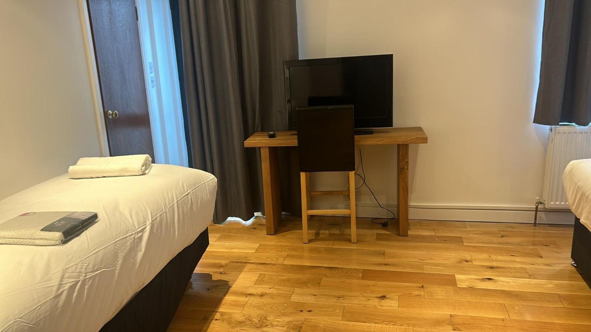 Romany House Hotel 3*