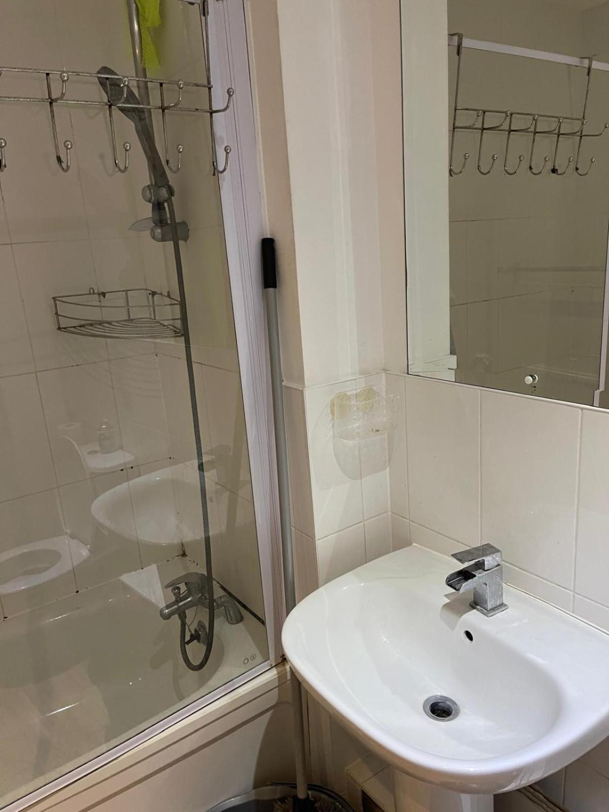 Guest house En-suite Cozy Double Bedroom London