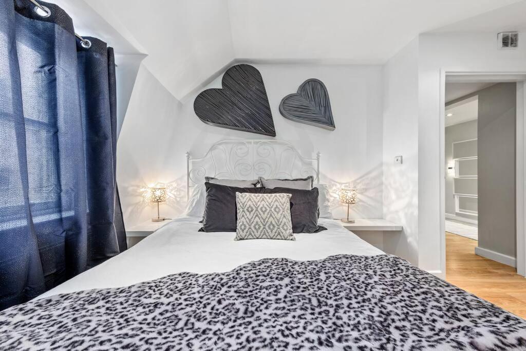 3 Bedroom Flat In Mayfair Hy4 Apartment