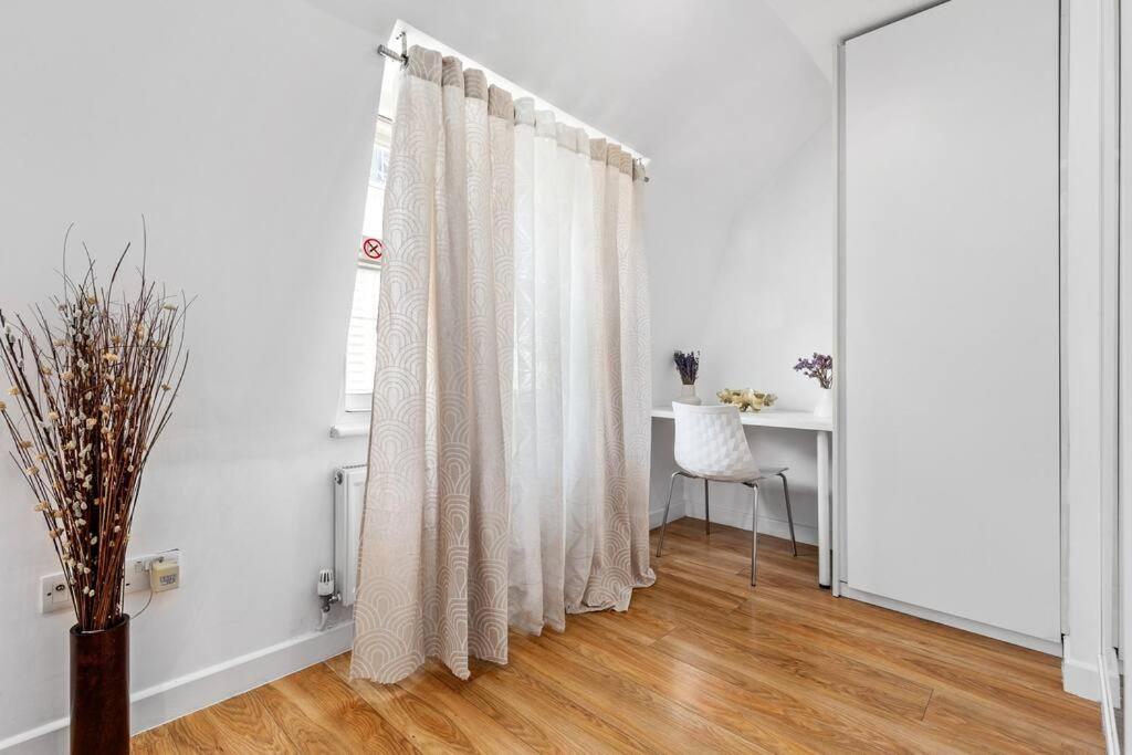 3 Bedroom Flat In Mayfair Hy4 * Londen