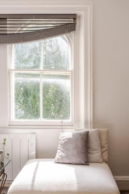 Notting Hill - Luxury Up To 6 Sleeps * Londen
