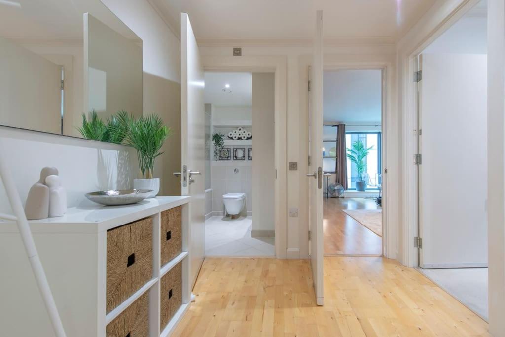 Appartement 24hr Concierge, Gym, Pool, Museum, Shopping Centre