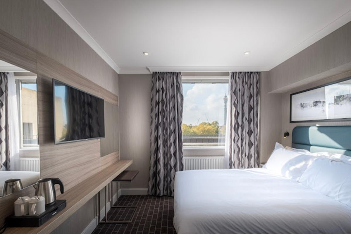 Sleeper At Royal National Londra