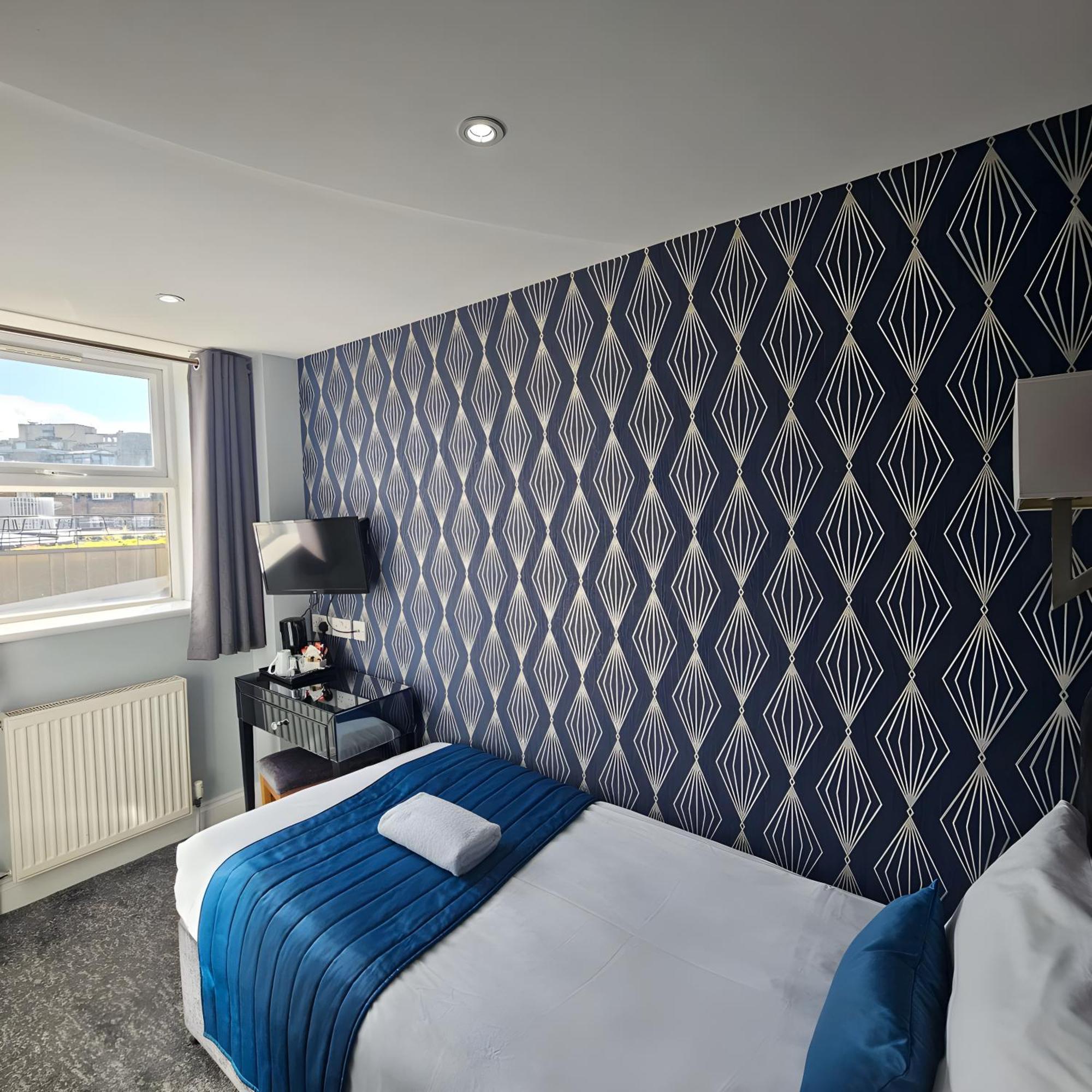 George Hotel 3*