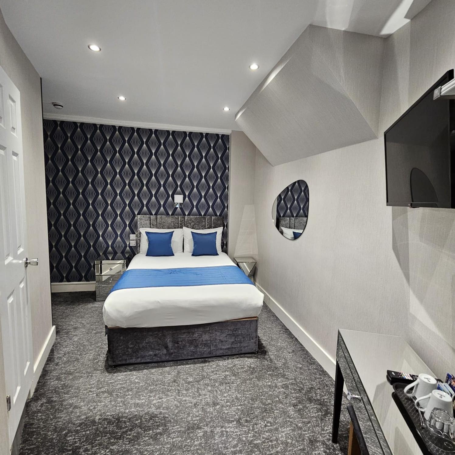 George Hotel