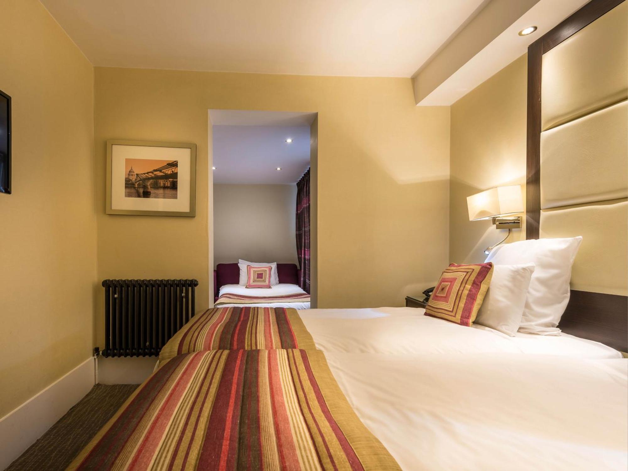 Grand Royale Hyde Park Hotel 4*