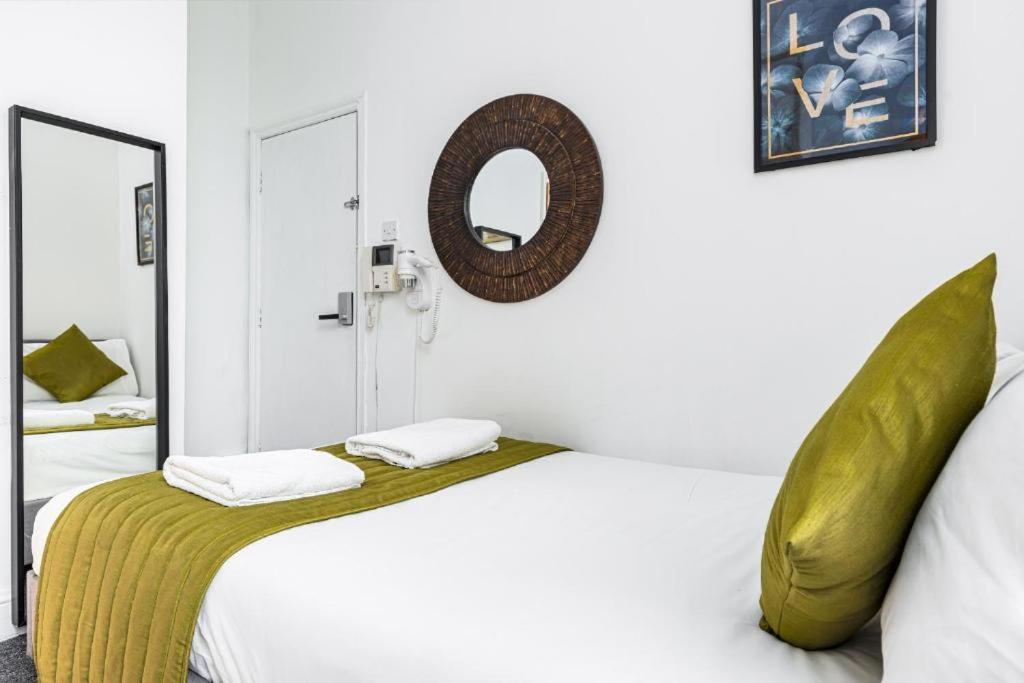 Vilenza Hotel London