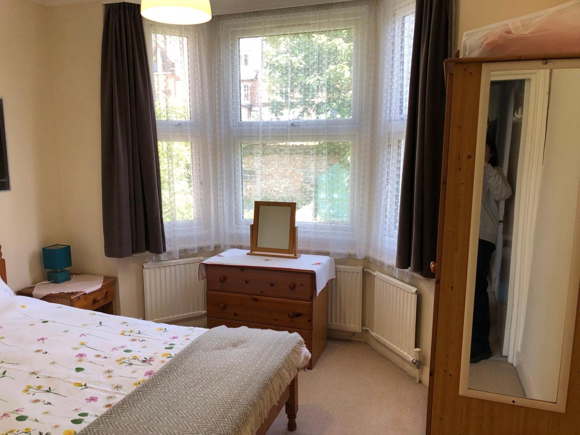 Apartment Spacious West 2 Bedroom