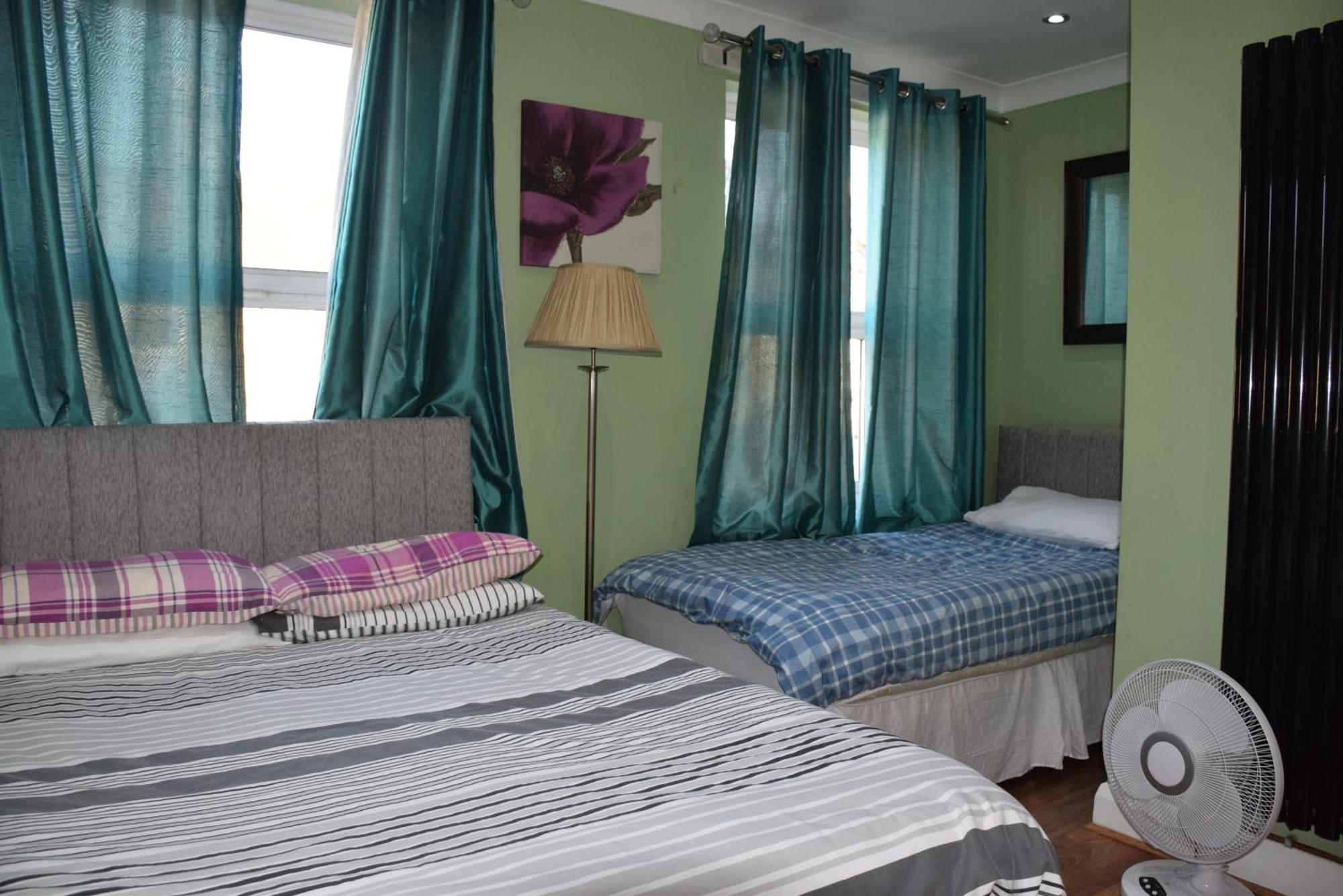Vakantiehuis Three Bedroom House Lancaster Road Londen