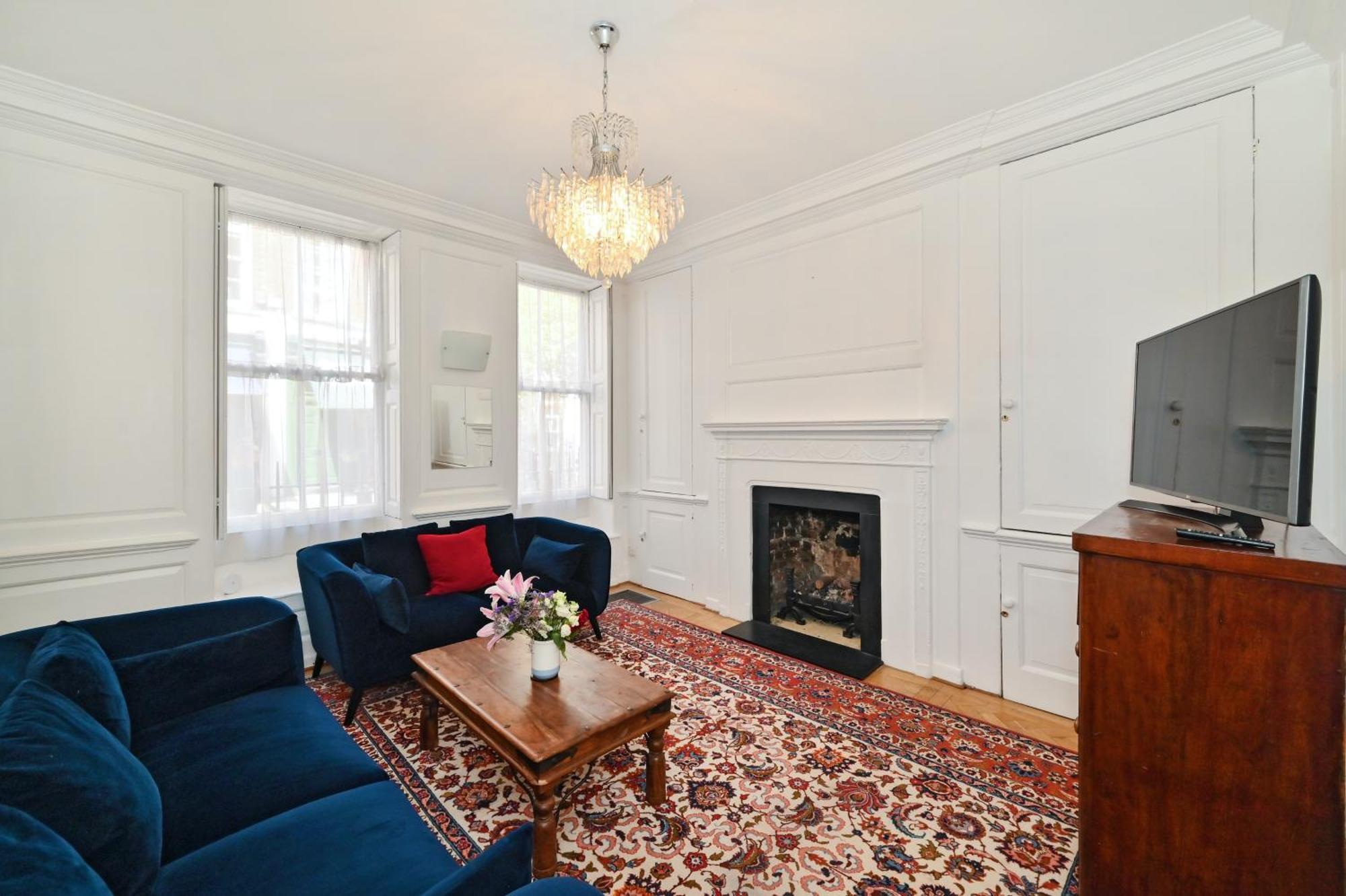 Spacious Soho On Quaint Cobbled Street Appartement Londres