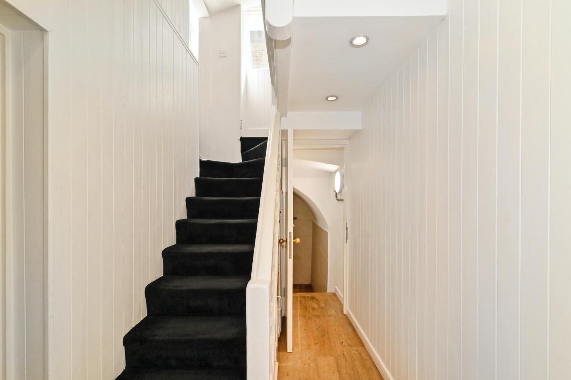Spacious Soho On Quaint Cobbled Street Appartement