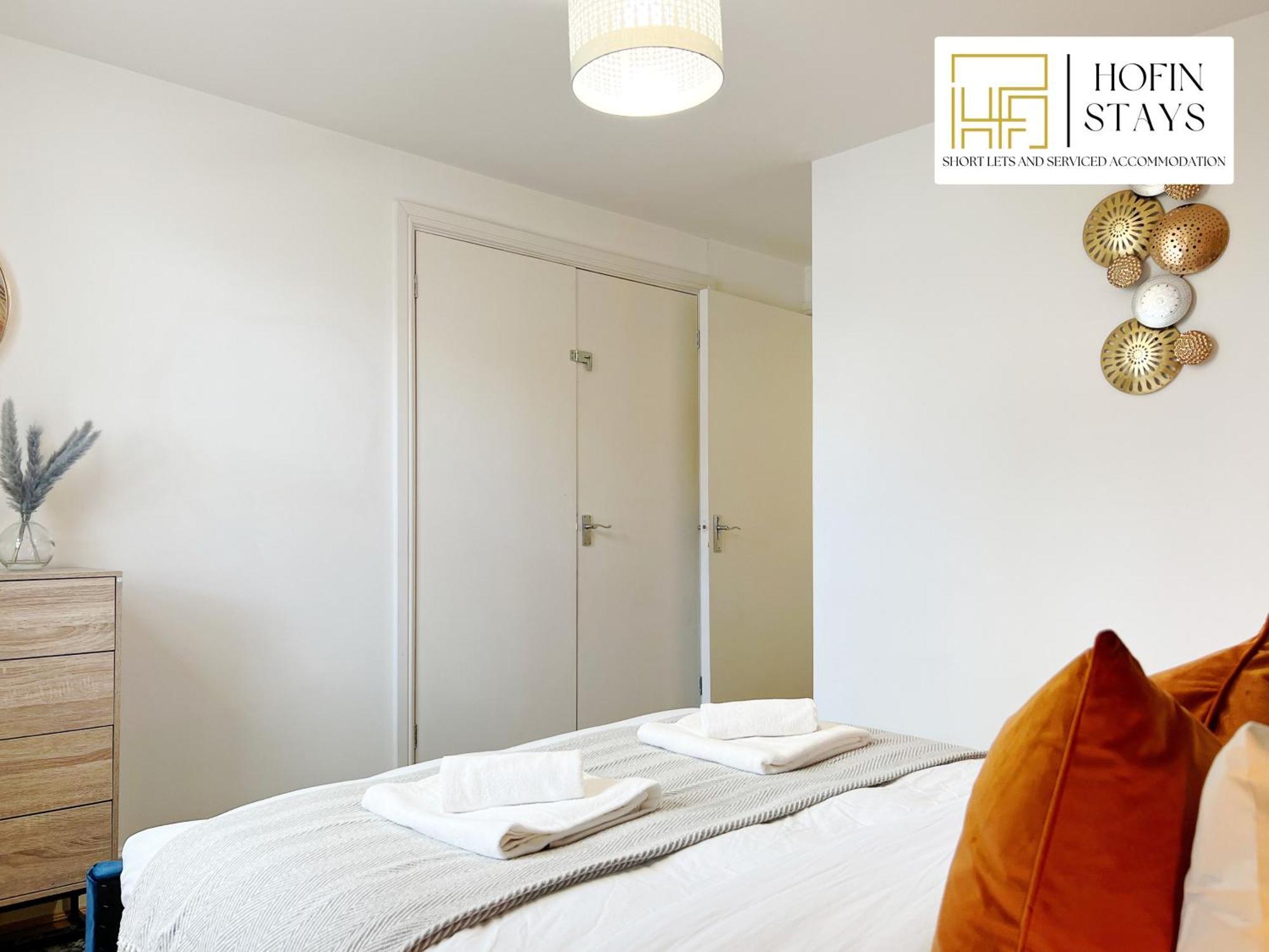 Last-minute Specials L Premium On 2 Double Bed For 6 Guests L Deals L Hofin Short Lets & Serviced Lejlighed *