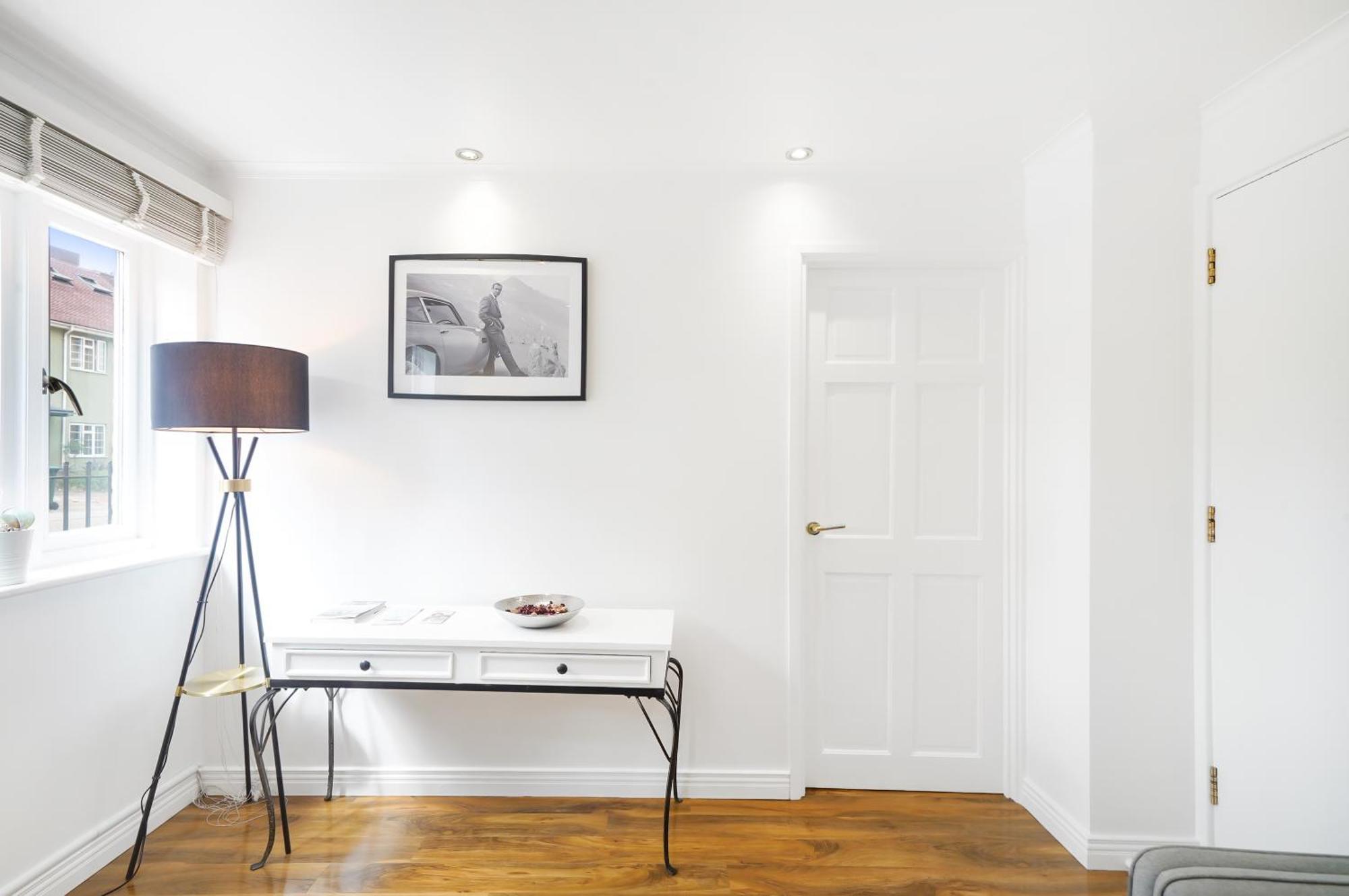 A Beautiful Stylish 2 Bedroom -city Of Lägenhet London