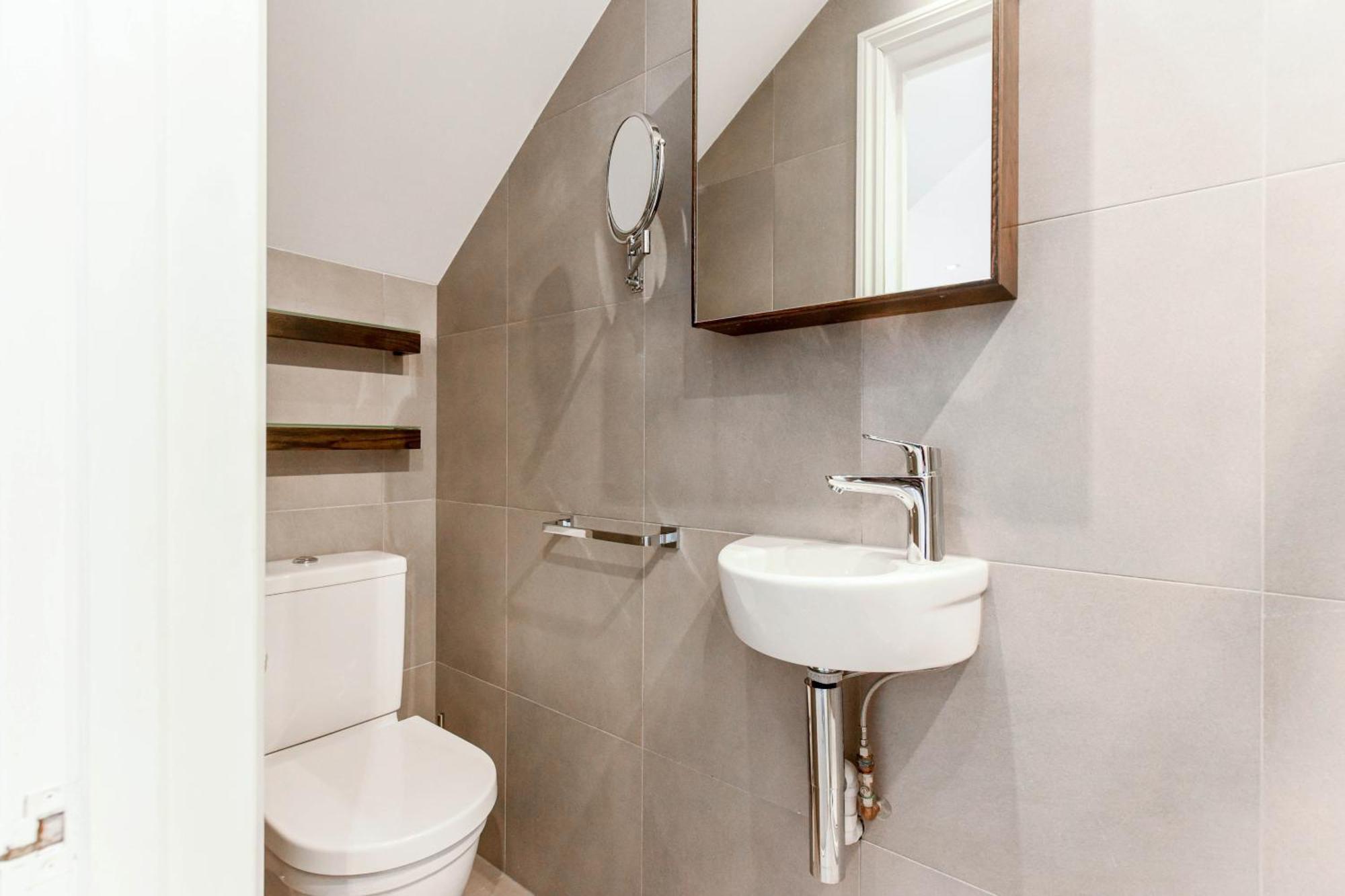 Ivy Hamilton Gardens Pro-managed Holiday home London