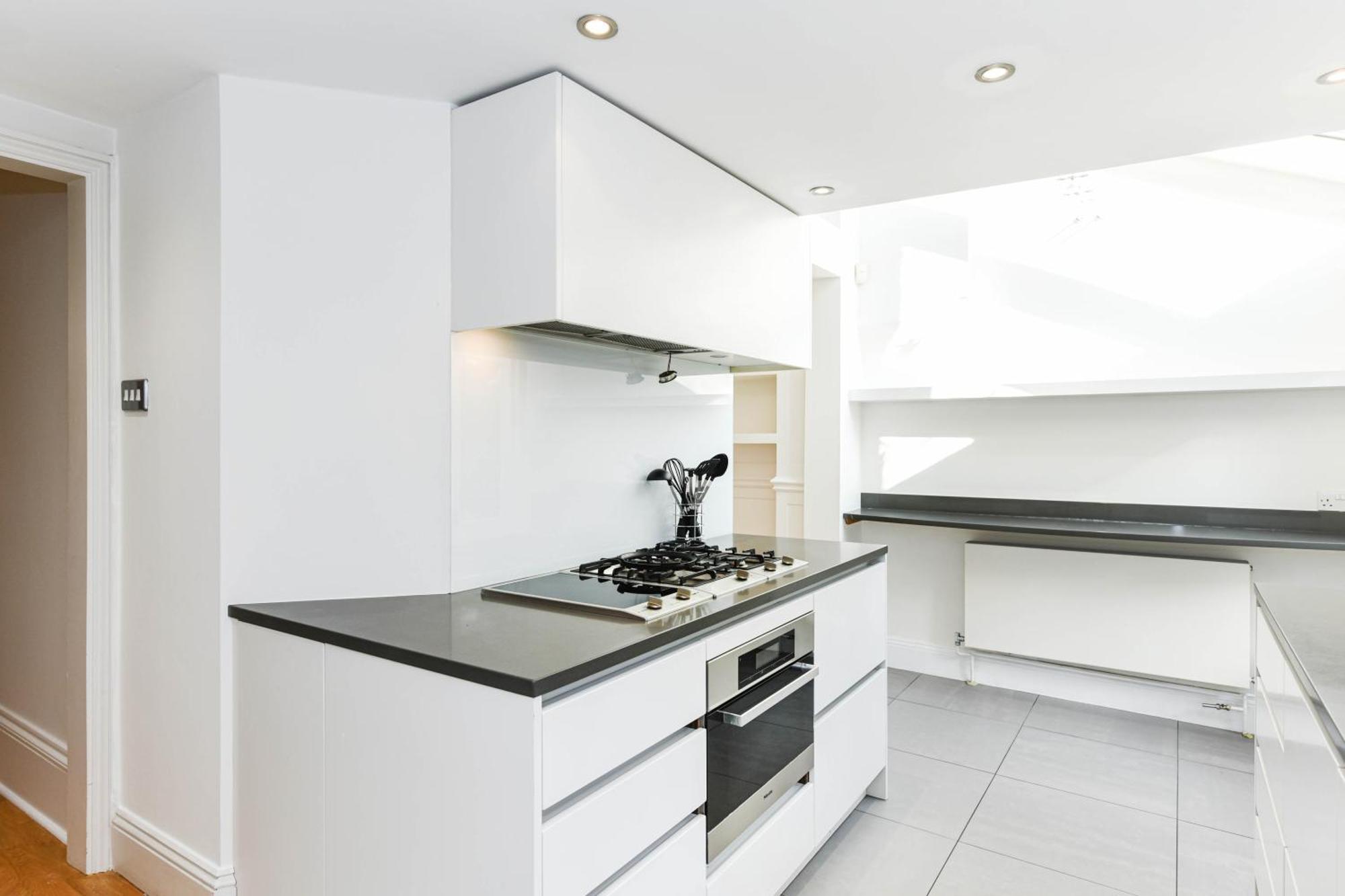 Ivy Hamilton Gardens Pro-managed Holiday home *