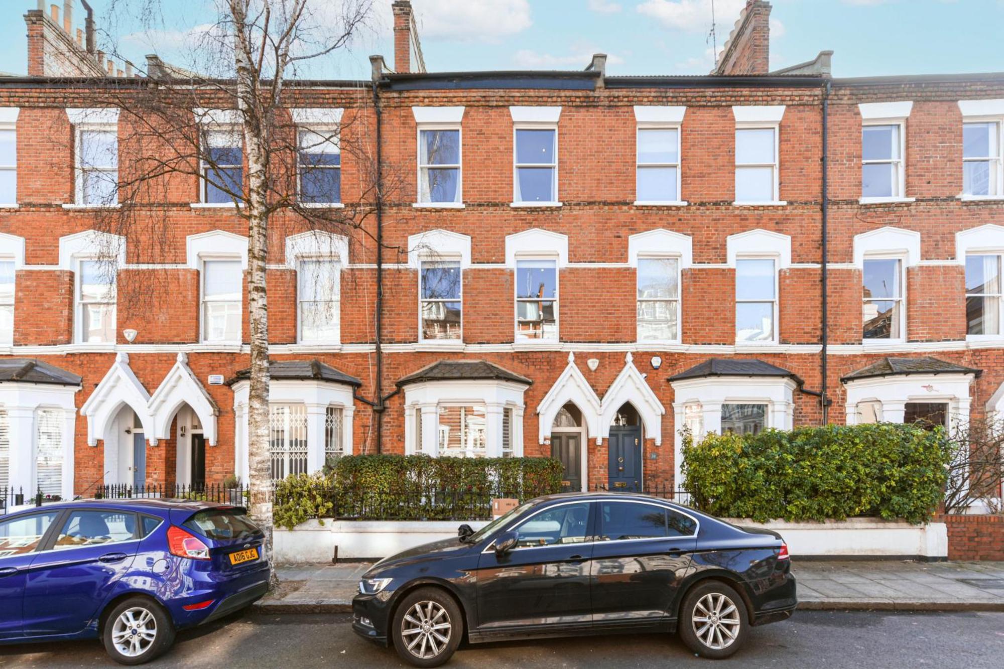 Ivy Hamilton Gardens Pro-managed * London