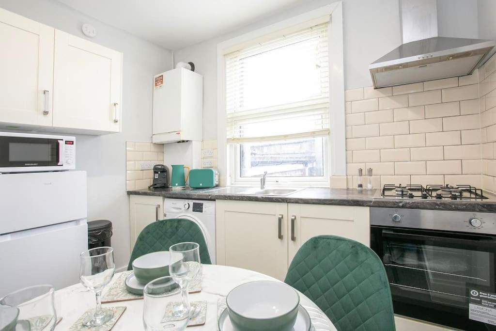 Large Stylish 2bedroom Flat In Wood Appartement