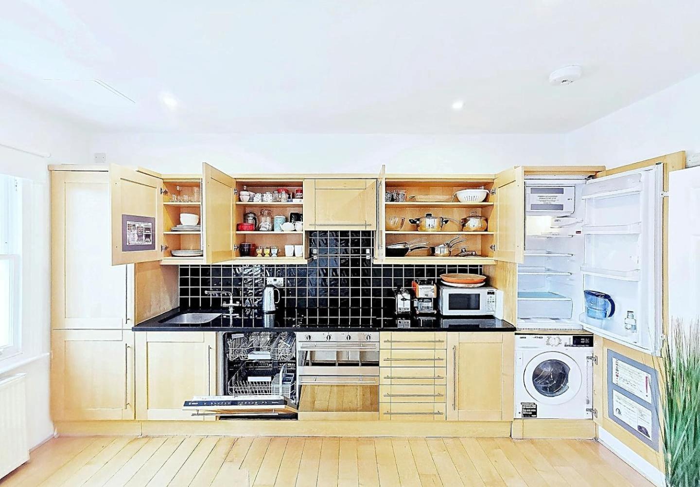 Brackenbury London