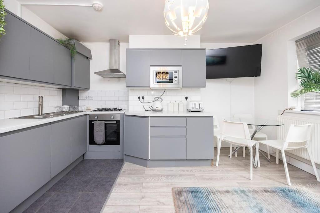 Lejlighed Modernised 3 Bed Pad Near Trendy Shoreditch Ground Floor With Balcony *