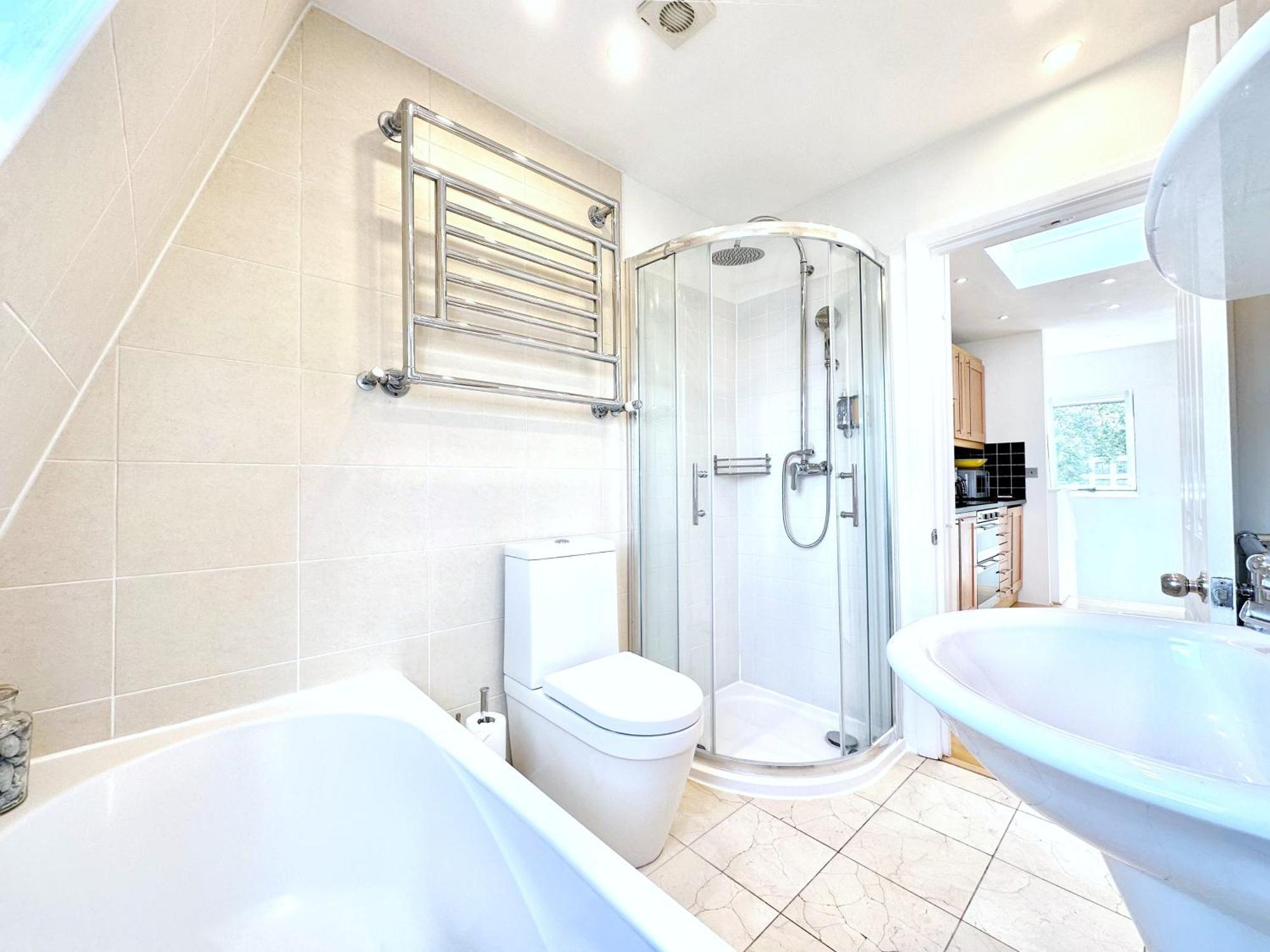 Brackenbury London