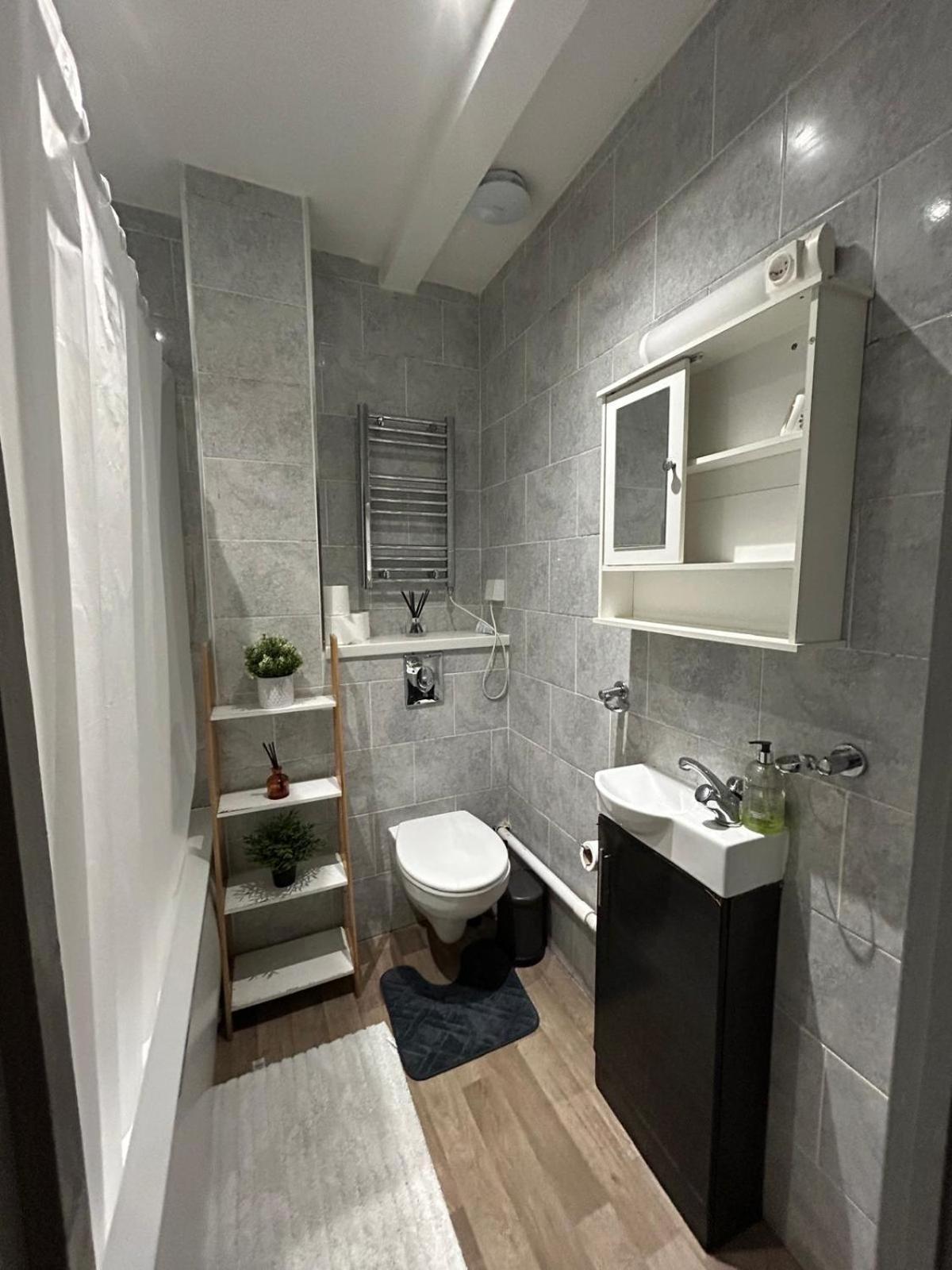 Kingcross 3 Bedroom Flat, 3mins To Euston Londen