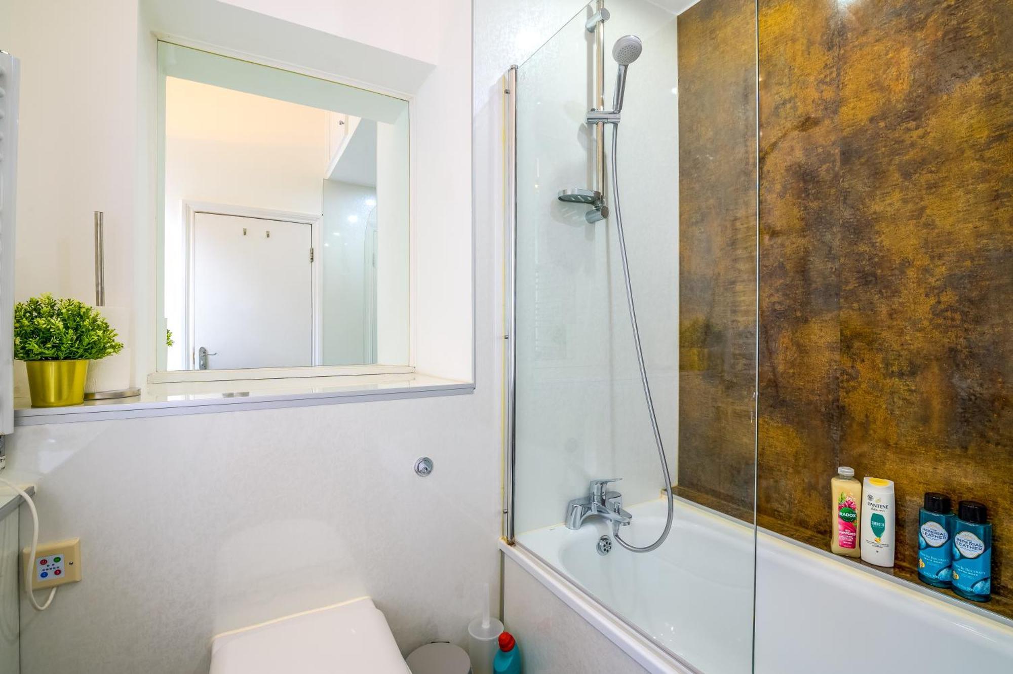 Two Bed By Livestay Short Lets & Serviced Near Oxford Circus Leilighet *