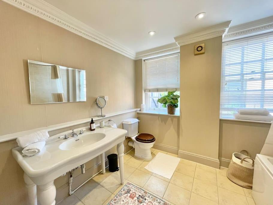 Luxury 3-bdr Flat Near Selfridges Mayfair Lejlighed