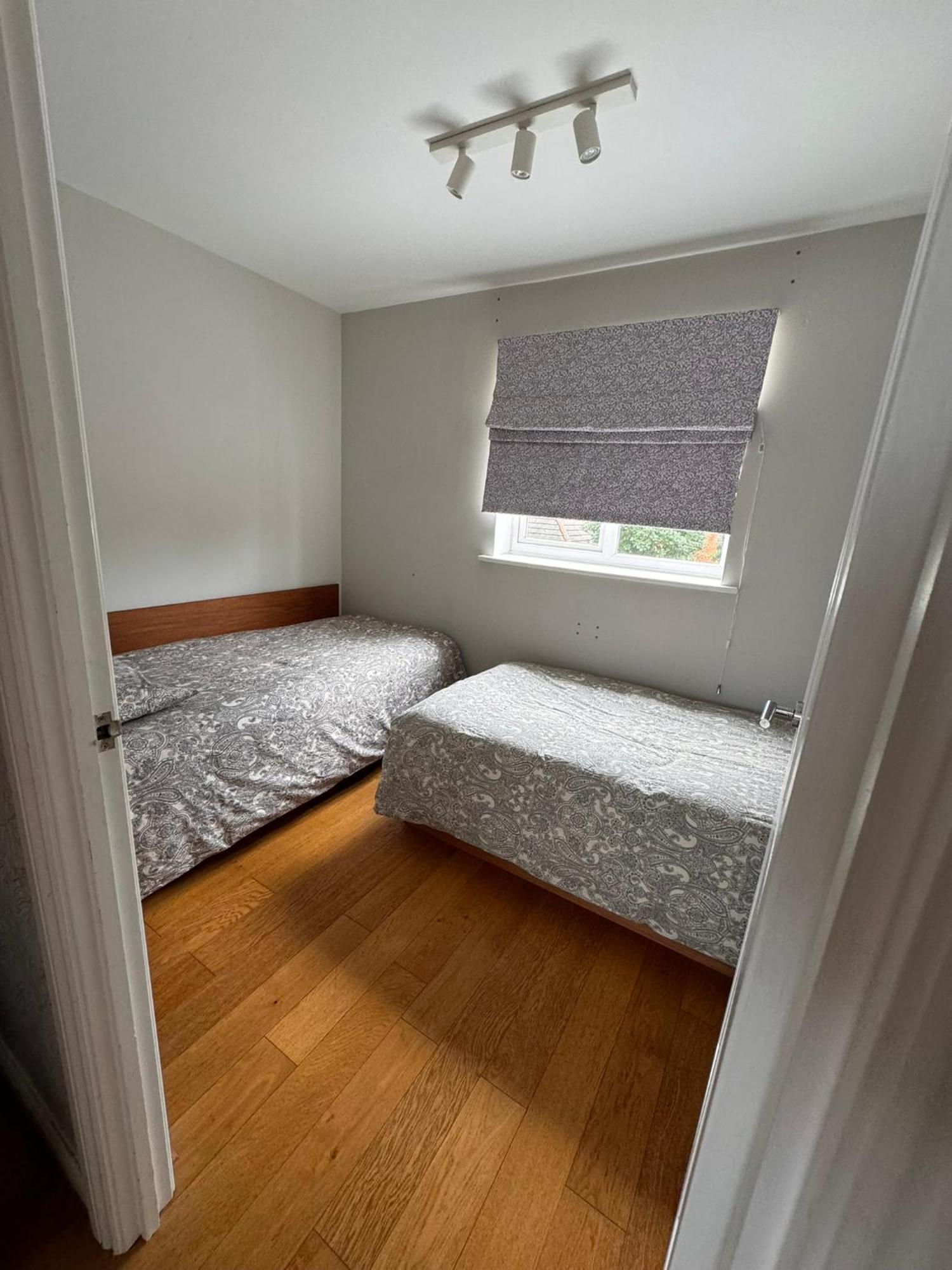 2-bedroom Flat Walking Distance To Excel - Perfect Location! * Londra