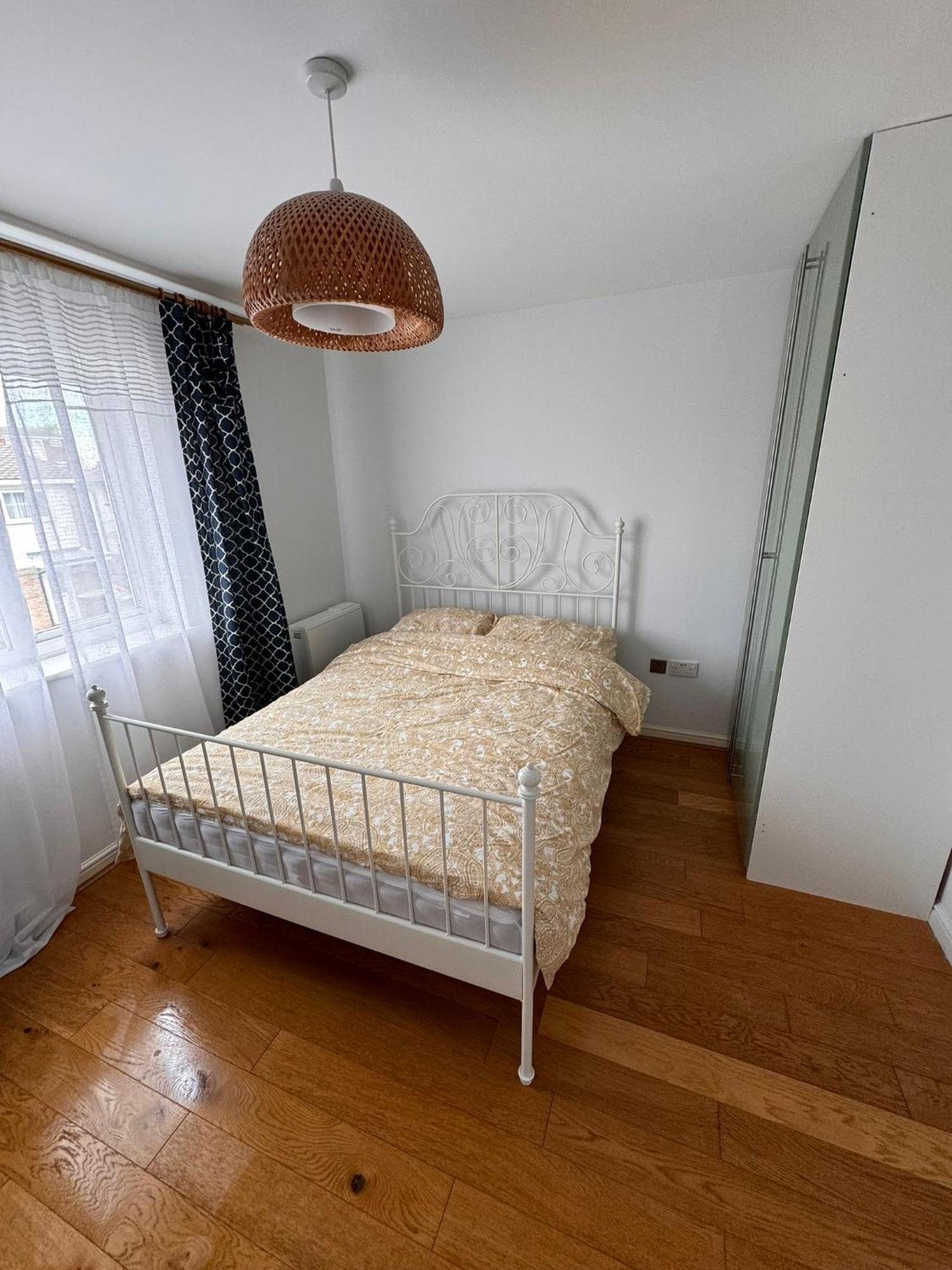 2-bedroom Flat Walking Distance To Excel - Perfect Location! Appartamento Londra
