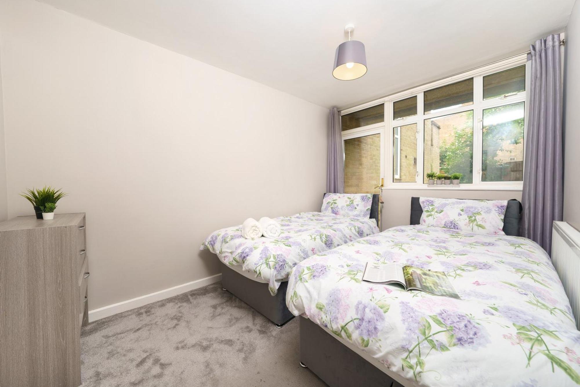 Cozy 2-bed Garden Flat, Wembley London