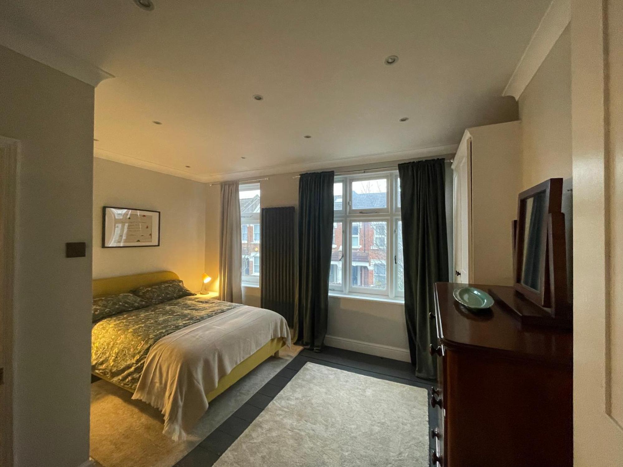 Holiday home Shepherds Bush Retreat *
