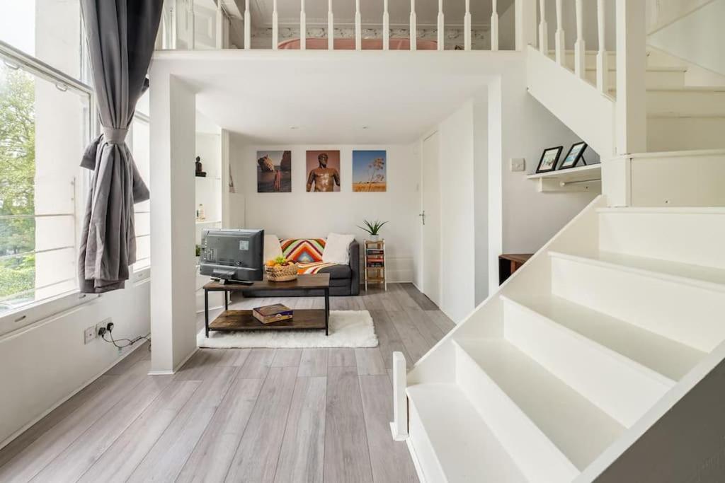 Quiet Terraced For Relaxing Escapes London